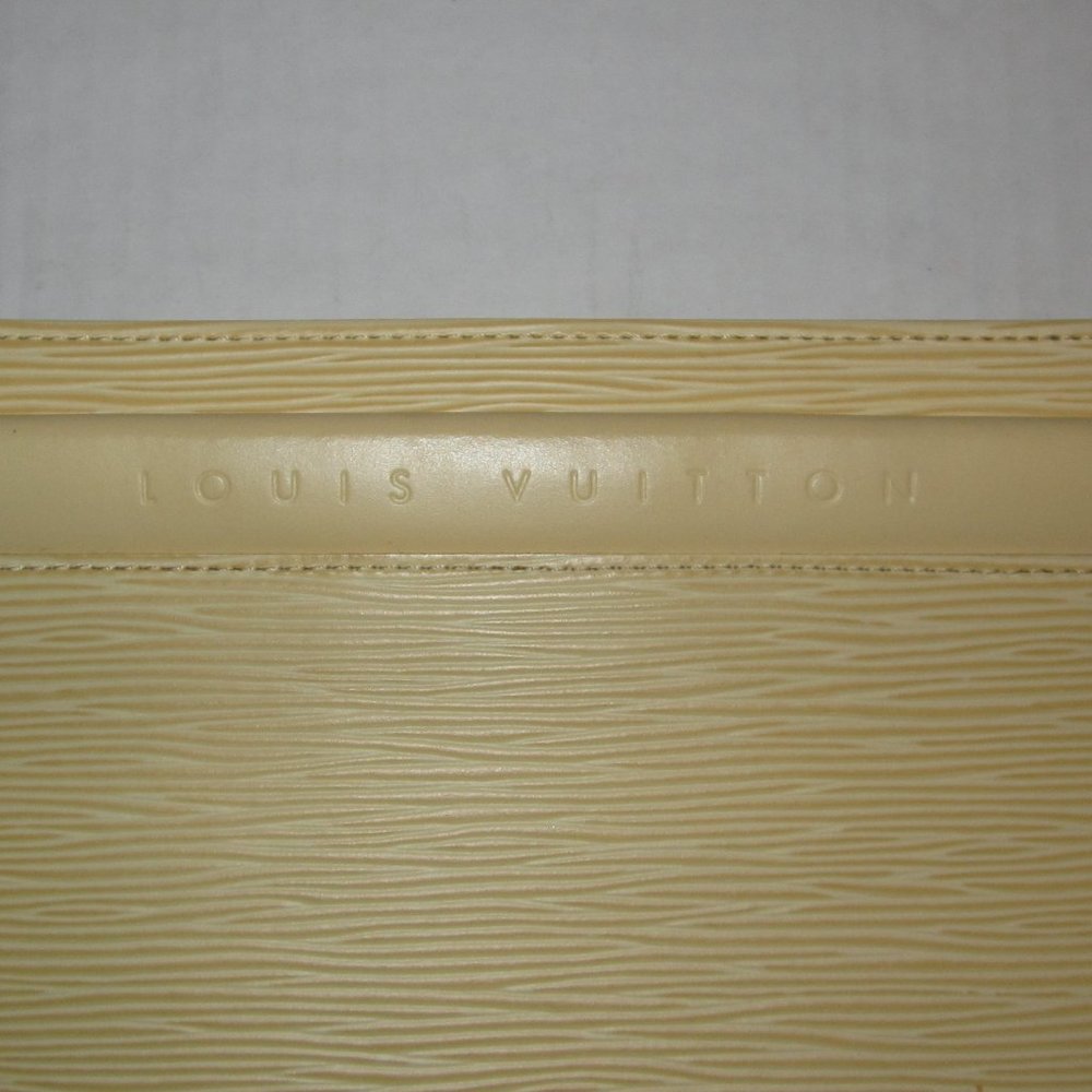 ❤️Rare NEW Authentic LOUIS VUITTON VANILLA ST TROPEZ EPI Leather Skinny Ba… - Picture 4 of 9